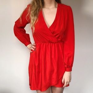 [NWT] [S] Tulip Hem Mini Dress x Akira